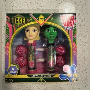 Wicked Pop ups Lollipops Glinda and Elphaba Pop Ups Lollipops - 4 Lollipops NIB